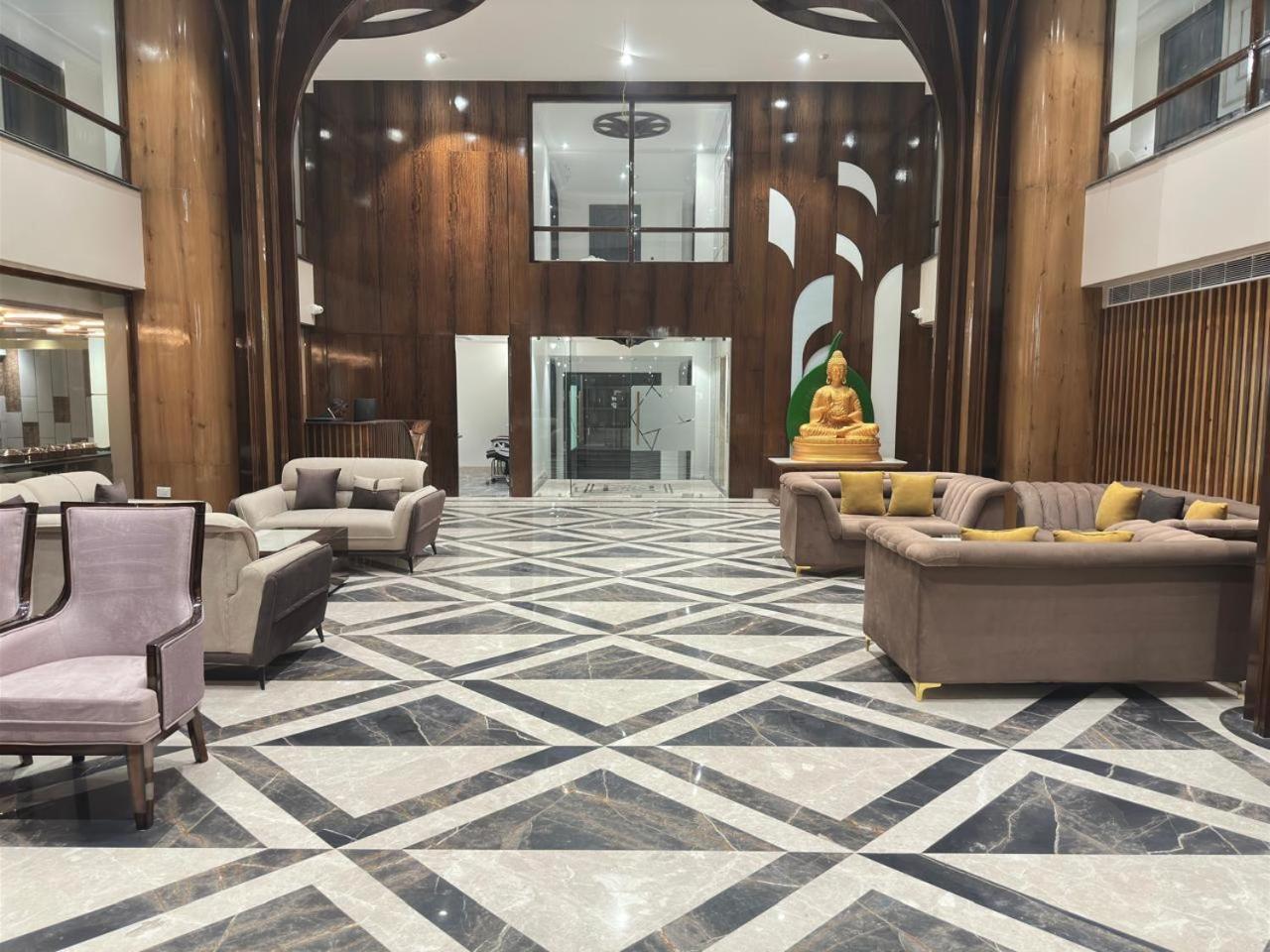 Nirvana Grand Hotel & Resort Gaya Exterior foto