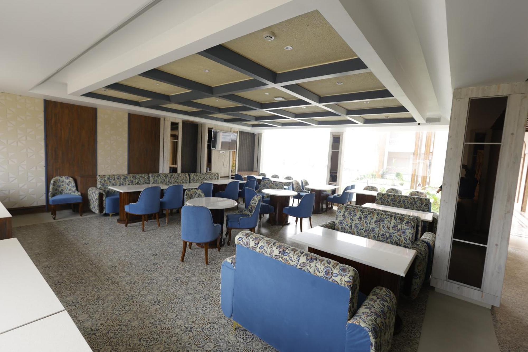 Nirvana Grand Hotel & Resort Gaya Exterior foto